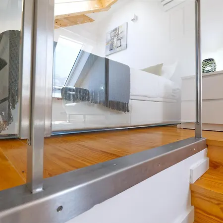 Purple Break Apartment *